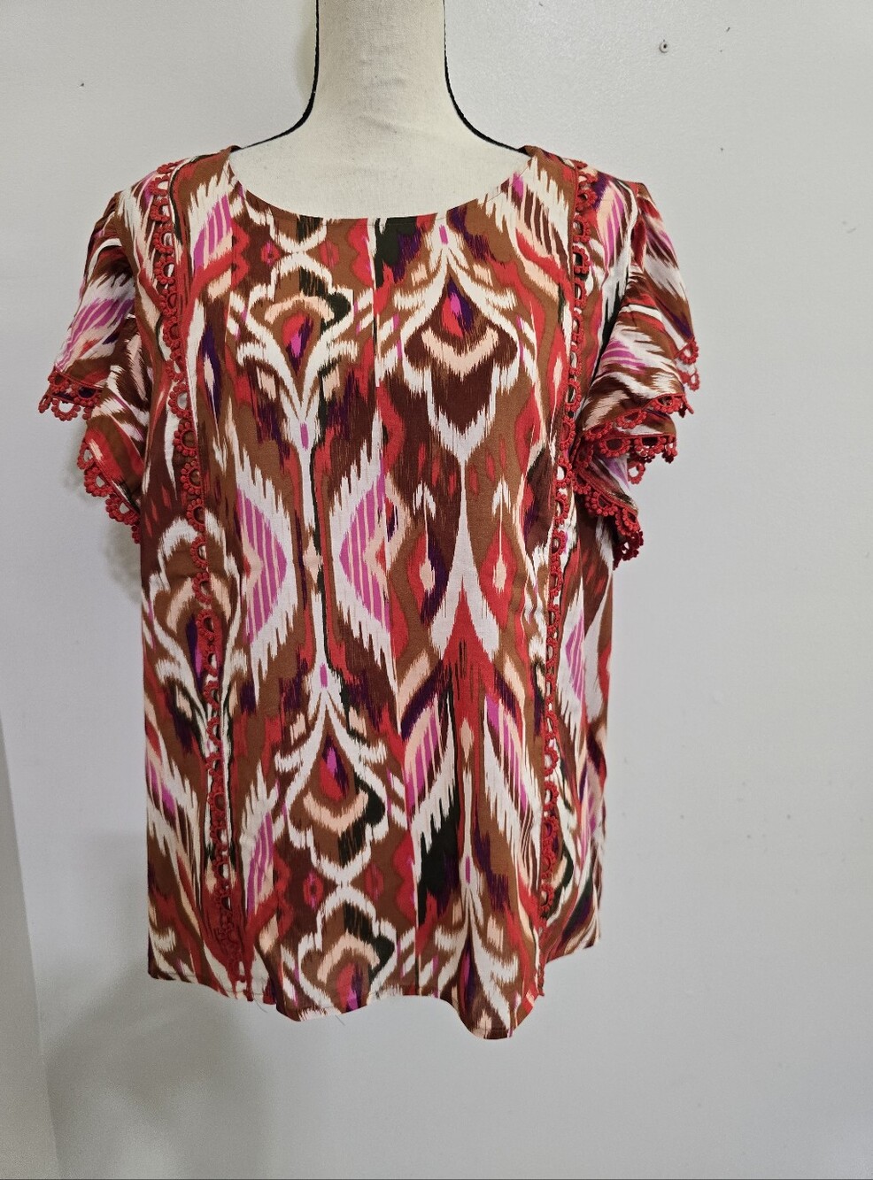 CATO size Large Ruffled Crochet Trim Short Sleeve Ikat Southwestern Blouse Multi